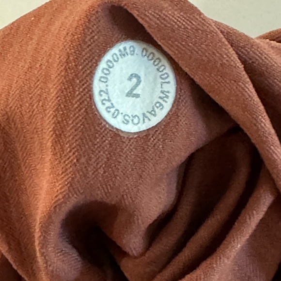 EUC Lululemon Dance Studio Crop *25" Red Dust Size 2 - Picture 13 of 13